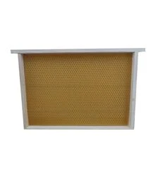 Рамка магазинна Українська 214 мм, навощена вощиною Облбджолопром, без роздільника Гофмана, 10 шт (P0001)