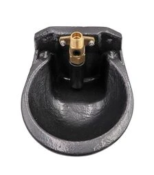 Чавунна поїлка для кіз та овець