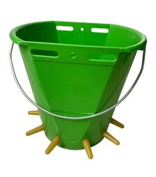 Відро-поїлка для ягнят, козенят, поросят на 6 сосок