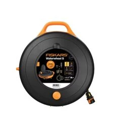 Шланг на катушке Fiskars S, 3/8", 15 м, с набором аксессуаров (1071660)