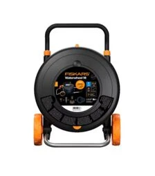 Шланг на катушке Fiskars M, 1/2", 20 м, с набором аксессуаров (1071639)