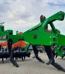 Глибокорозпушувач навісний Агро ВМ FORTIS - 1500 2.0, 3 стійки 75 см, подвійний коток