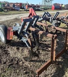 Глибокорозпушувач M&W Earthmaster, 7 лап, опорні колеса, б/в