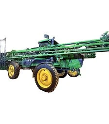 Обприскувач самохідний John Deere R4038