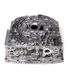 Кришка передня КПП JD6830/7830 (R213352/R331120)