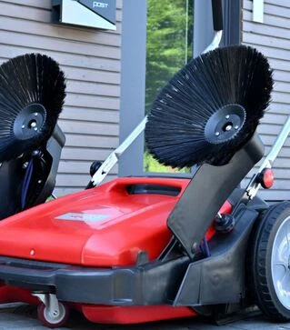 Підмітальна машина механічна HECHT 8105