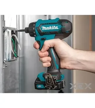 Шуруповерт Makita DF033DZ