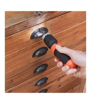 Электроотвертка аккумуляторная BLACK+DECKER BCF601C, питание 4 х АА (BCF601C)