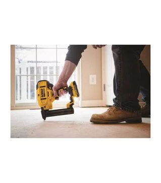 Електростеплер акумуляторний DeWALT DCN681D2, XR Li-Ion 18 В, 2 А*год, в кейсі