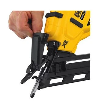 Цвяхозабивач акумуляторний DeWALT DCN650P2, XR Li-Ion 18 В, 5 А*год, в кейсі