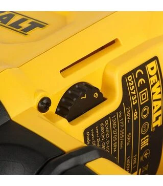 Перфоратор DeWALT D25733K в кейсе