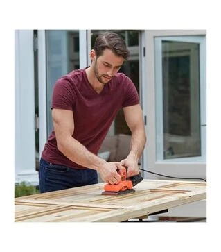 Вібраційна шліфмашина BLACK+DECKER BEW220, 150 Вт, 90х187 мм
