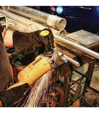 Угловая шлифмашина DeWALT DWE496