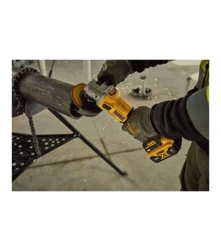 Угловая шлифмашина аккумуляторная DeWALT DCG407M1T, 18В XR Li-lon 4 А*ч, в кейсе