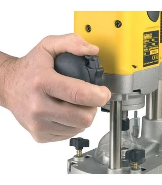 Фрезер мережевий DeWALT DW621