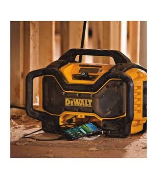 Зарядний пристрій-радіоприймач DeWALT DCR027 Flexvolt 18-54 В XR, DAB+/FM, AUX, USB