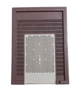 Дно с пилосборником на 8-ми рамочный улей 50,5х36,5х7 см, пластик (DP3451)