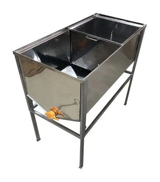 Стол для распечатки сот 1 м, пластиковый кран (1601P)