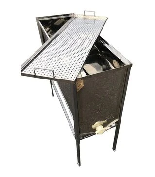 Стол для распечатки сот под Украинскую рамку 1 м, плоская корзина, пластиковый кран (1656P)