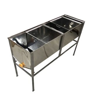 Стол для распечатки сот 1,5 м, две корзины, пластиковый кран (1636P)