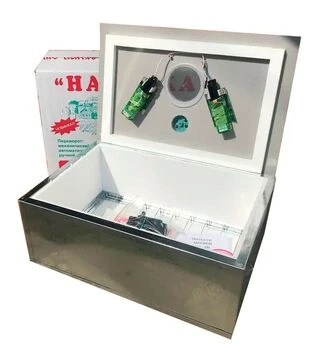 Инкубатор механический Наседка 100 (220 В), с цифровым терморегулятором, металлический корпус