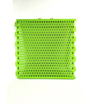 Пластиковая решетка для отлученных поросят, размер 600х600 мм