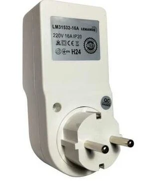 Реле напруги в розетку