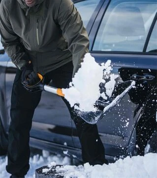 Лопата для снігу автомобільна Fiskars X-series (1057393)