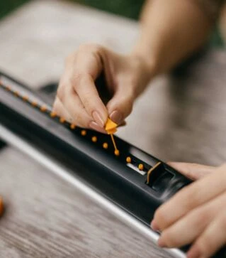 Зрошувач осцилюючий Fiskars X-Series M (1070832)