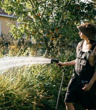 Пистолет-распылитель регулируемый Fiskars (1070836)