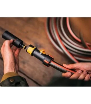 З'єднувач для шланга Fiskars 3/4", з клапаном (1027087)