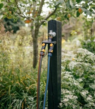 Тройник для крана Fiskars Comfort на 2 выхода, с клапанами (1070577)