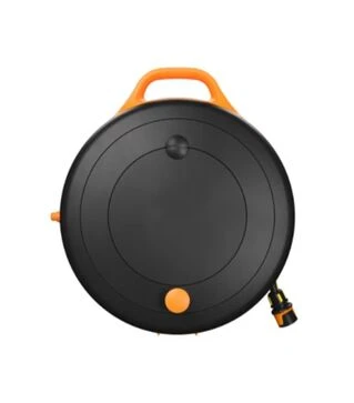 Шланг на катушке Fiskars S, 3/8", 15 м, с набором аксессуаров (1071660)