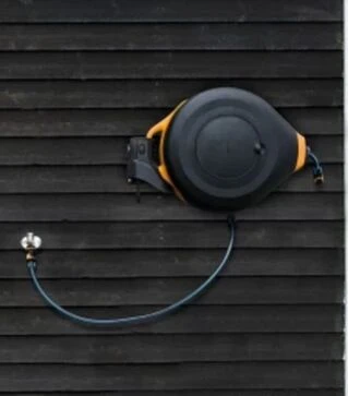 Кронштейн настінний для котушки шланга Fiskars XL, 130 мм (1027095)