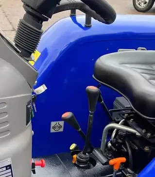 Трактор Lovol FT 244