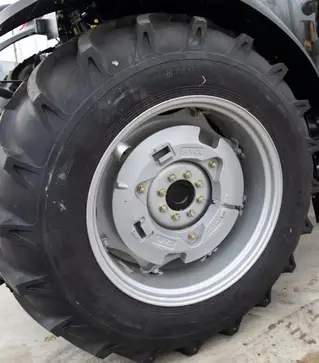 Трактор Lovol FT 854 АС