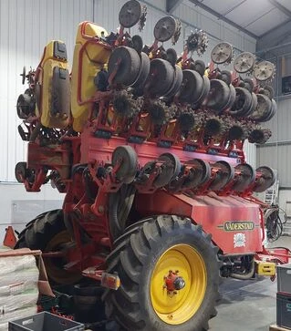 Сеялка пневматическая V&auml;derstad Tempo TPL 12, б/у