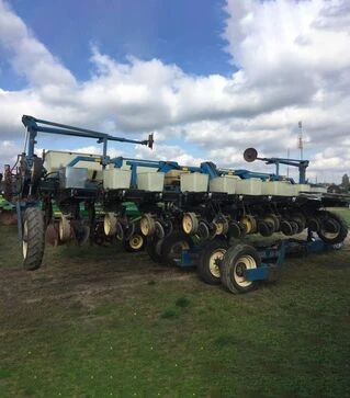 Сеялка механическая Kinze 2300, 2005 г.в, б/у