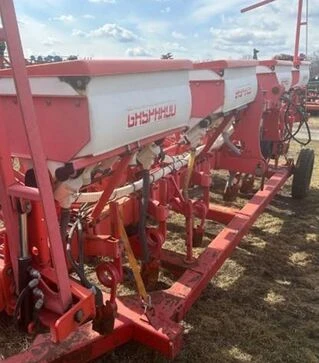 Сівалка причіпна Maschio Gaspardo Romina 8R, 2016 р.в, з баками для добрив, б/в