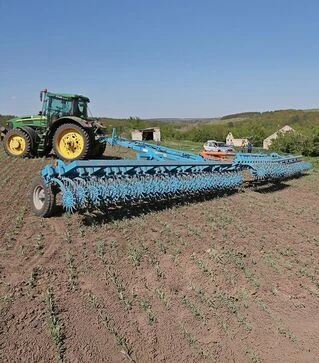 Дисковий лущильник AGROKALINA DEFT 6,0 SQR диск на квадратній стійці