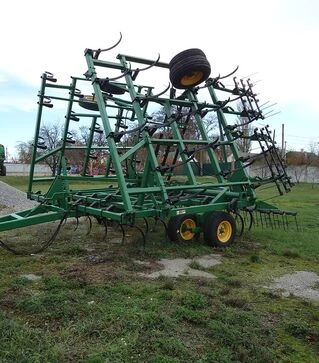 Культиватор John Deere 980, б/у