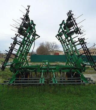 Культиватор John Deere 980, б/у