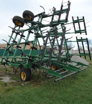 Культиватор John Deere 980, б/у