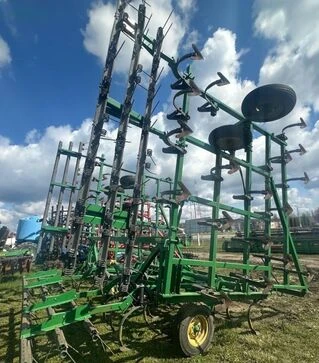 Культиватор John Deere 1000, 11,2 м, с пружинной бороной, б/у