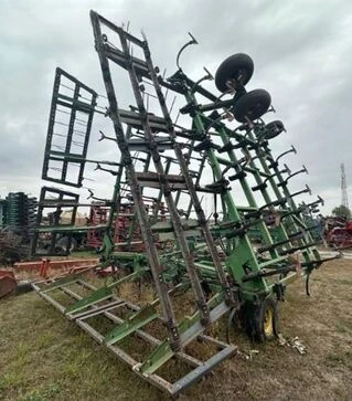 Культиватор John Deere 980, 12,5 м, с пружинной бороной, б/у