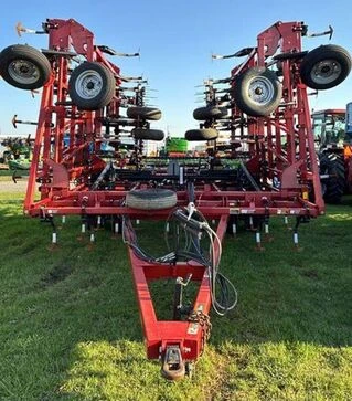 Культиватор CASE IH Tiger Mate, 14,7м, 2011 г.в, с пружинной бороной, б/у