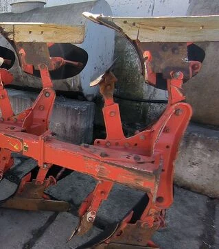 Плуг навесной KUHN Multi-Master 171, 2006 г.в, б/у