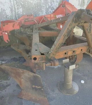 Плуг навесной ПЛН 3-35, б/у