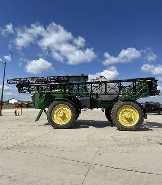 Опрыскиватель John Deere 4940