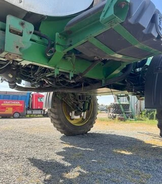 Самоходный опрыскиватель John Deere 4930, 2008 г.в., 12217 м/ч